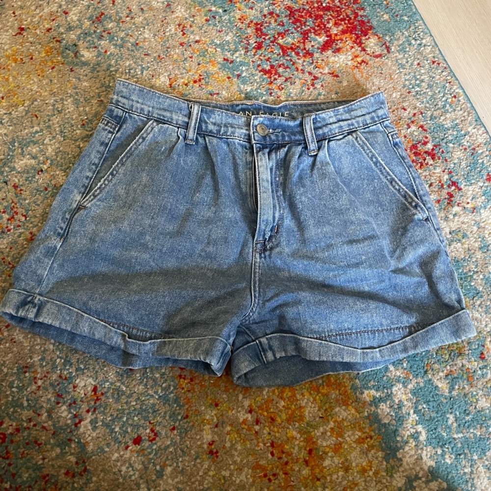 Cute AE High waisted jeans shorts